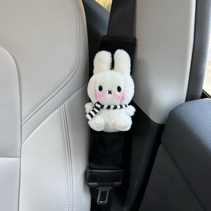 Cute Miffy Rabbit Car Seatbelt Shoulder Pad, Suitable for All Seasons, Anti-Strangling Seatbelt Decoration and Protection, New Car Gift