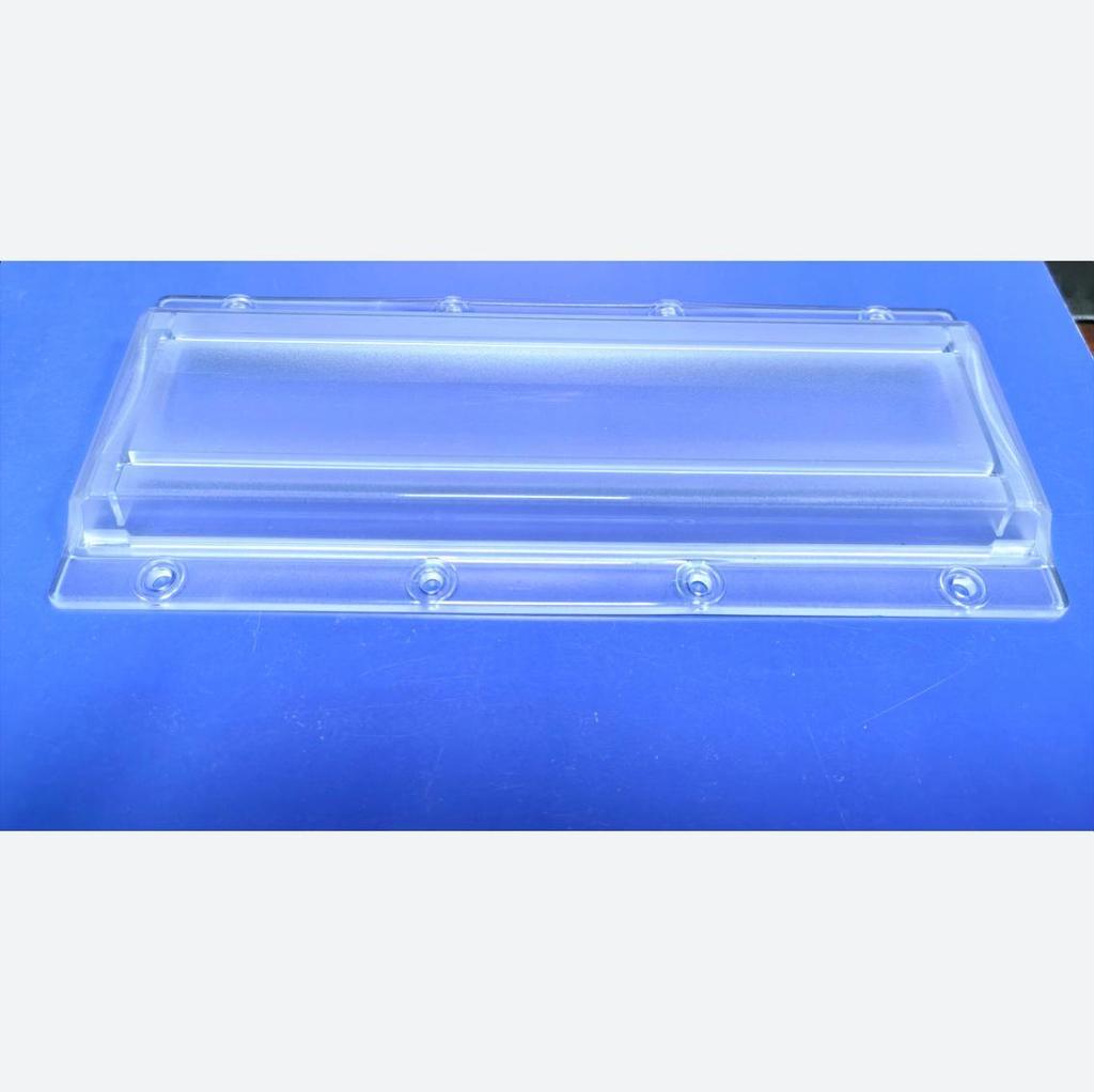 Rectangular Outdoor Floodlight with UV-Resistant PC Lens, Waterproof and Sun-Proof.