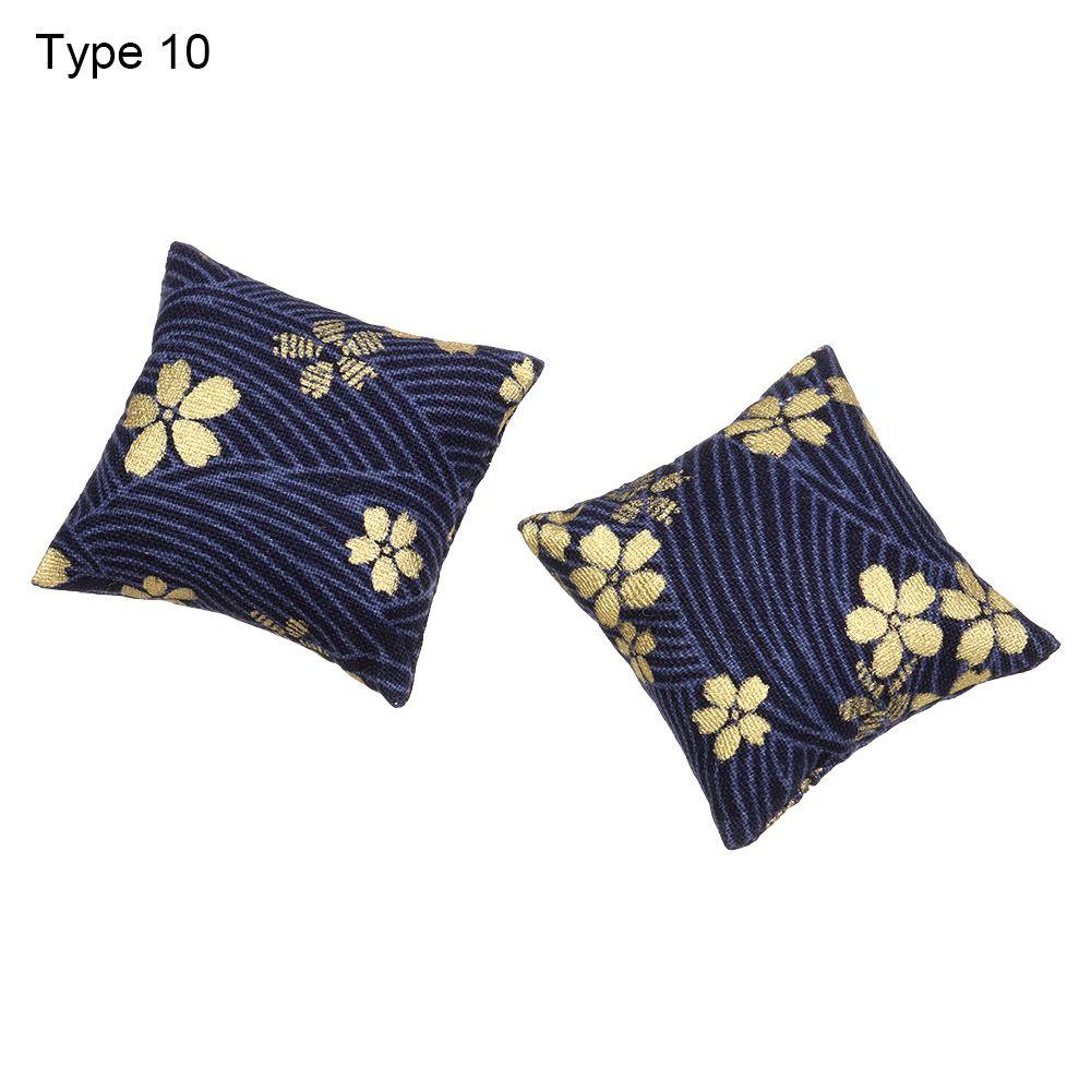 Диван Диван Игрушки Мебель Мини Кукольный домик Подушки Аксессуары для кукол Миниатюрные подушки с цветочным принтом