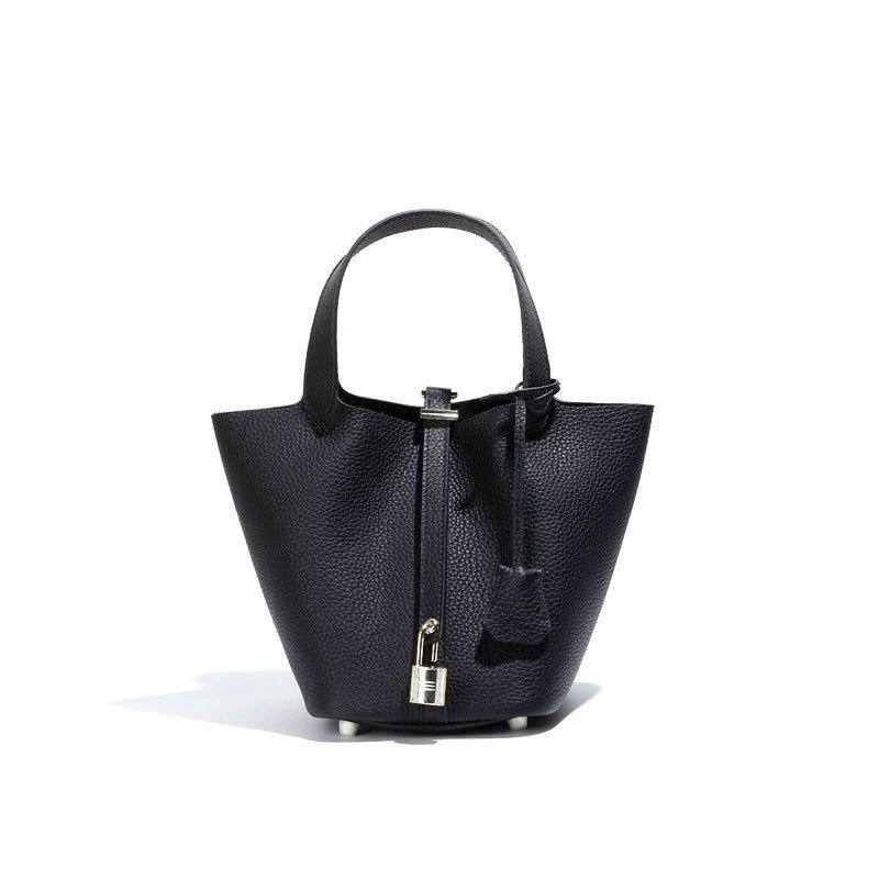 Сумочка из натуральной кожи. Женская сумка. Классическая и модная сумка-корзина для овощей. Минималистичная сумка-ведро из воловьей кожи с верхним слоем. Сумка с пряжкой и замком.