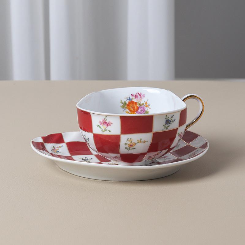 Керамическая кружка в деревенском стиле с цветочным узором, ретро клетчатая кофейная чашка с блюдцем, чашка для английского послеполуденного чая с цветами, чашки для завтрака, чашки для воды