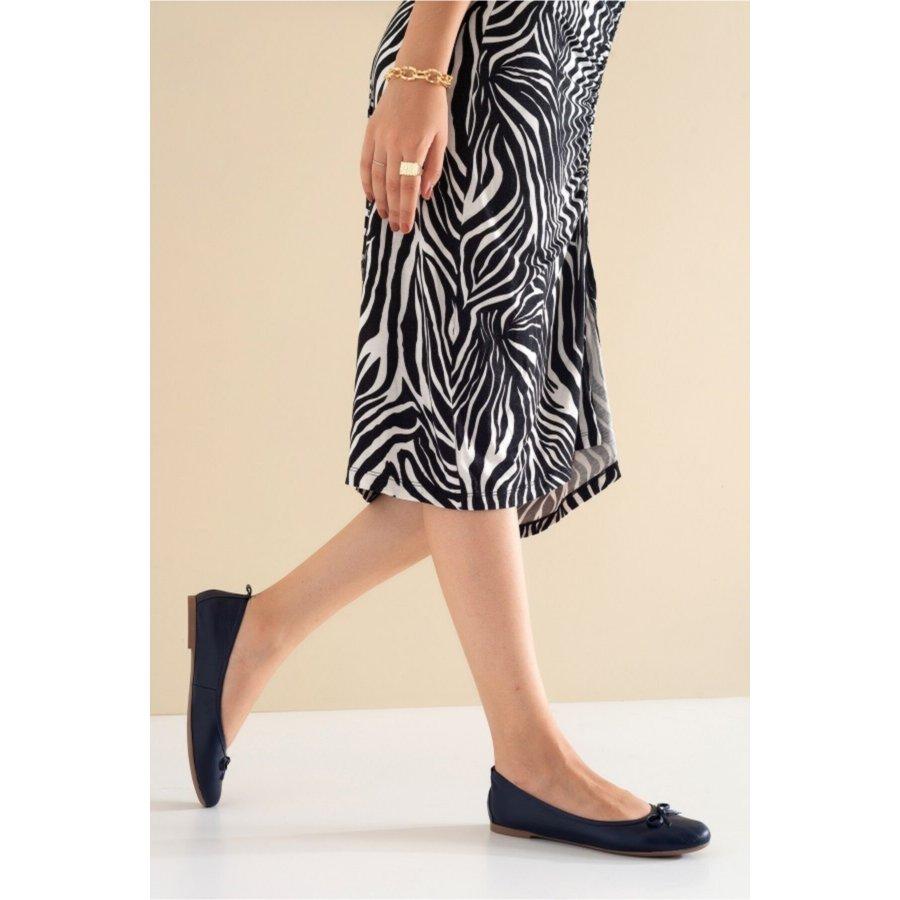 Женские повседневные туфли на плоской подошве из натуральной кожи