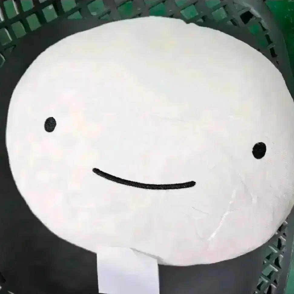 (New Product) Poneck also sells lucky cushions.