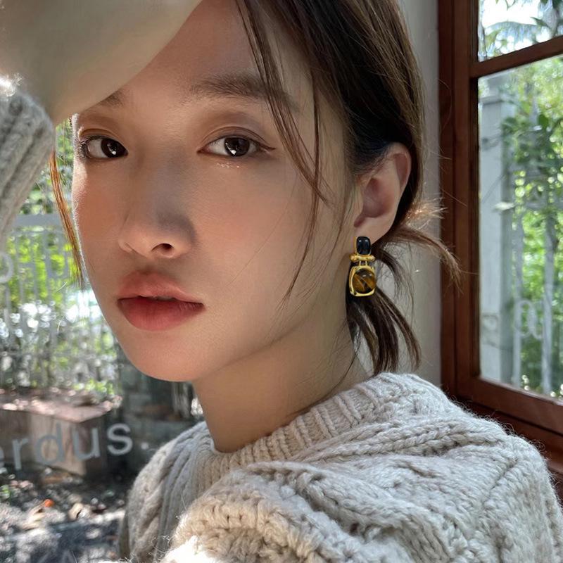 2023 Серьги-пусеты в гонконгском стиле, геометрические квадратные, из французского тигрового глаза и черного агата