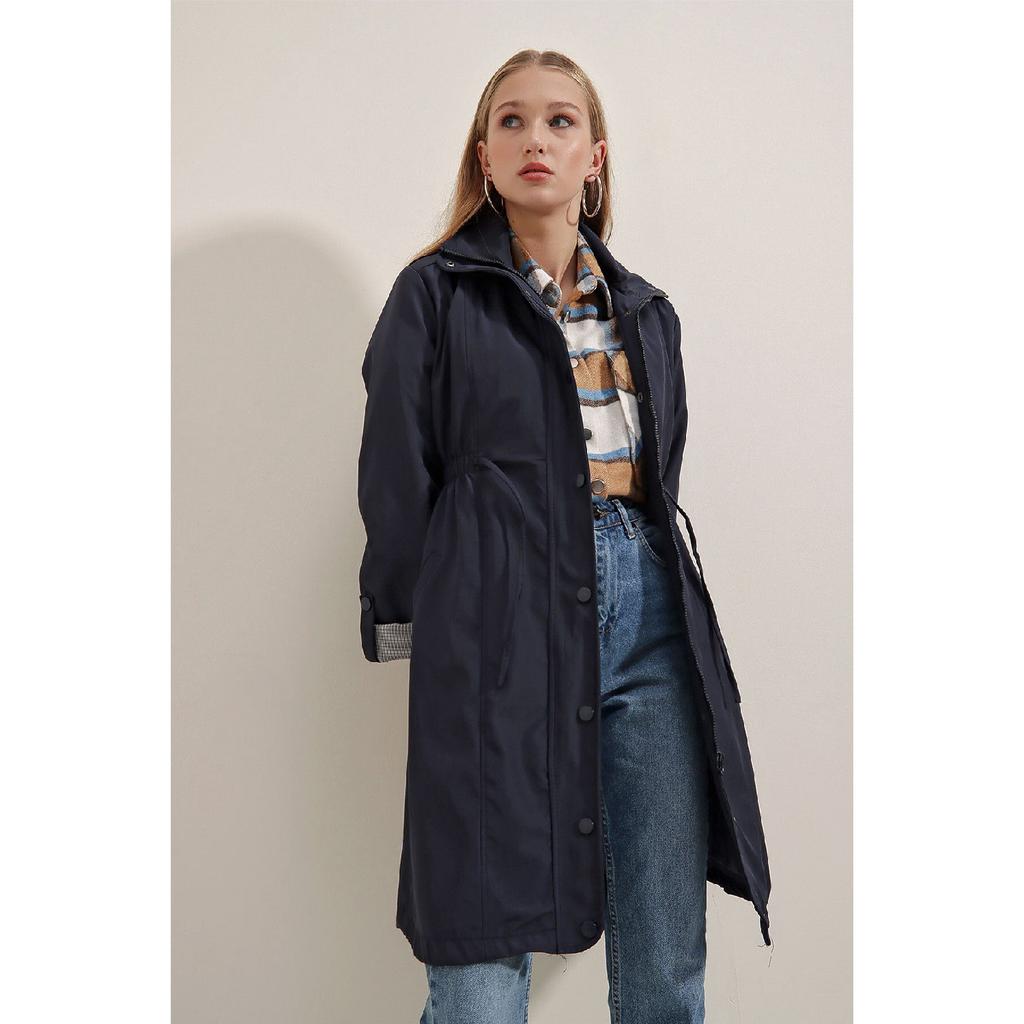 5808 Trench Coat With Waist Tie - Beige