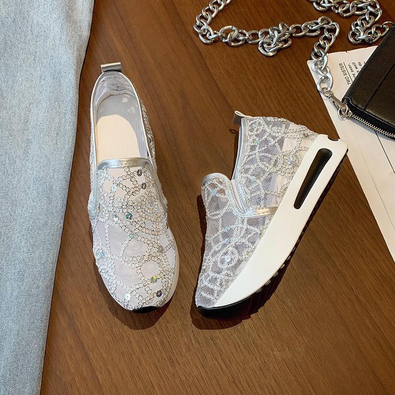 Сетчатые дышащие повседневные женские сандалии, летние, новые, с внутренней стороны, увеличивающие рост, студенческие туфли с одной педалью, ленивые кексы, женские туфли