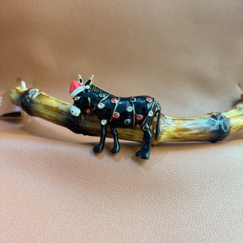 Pearl Christmas Snowman Brooch Santa Claus Sweater Scarf Badge Cute Red Xmas Brooch New Year Gift