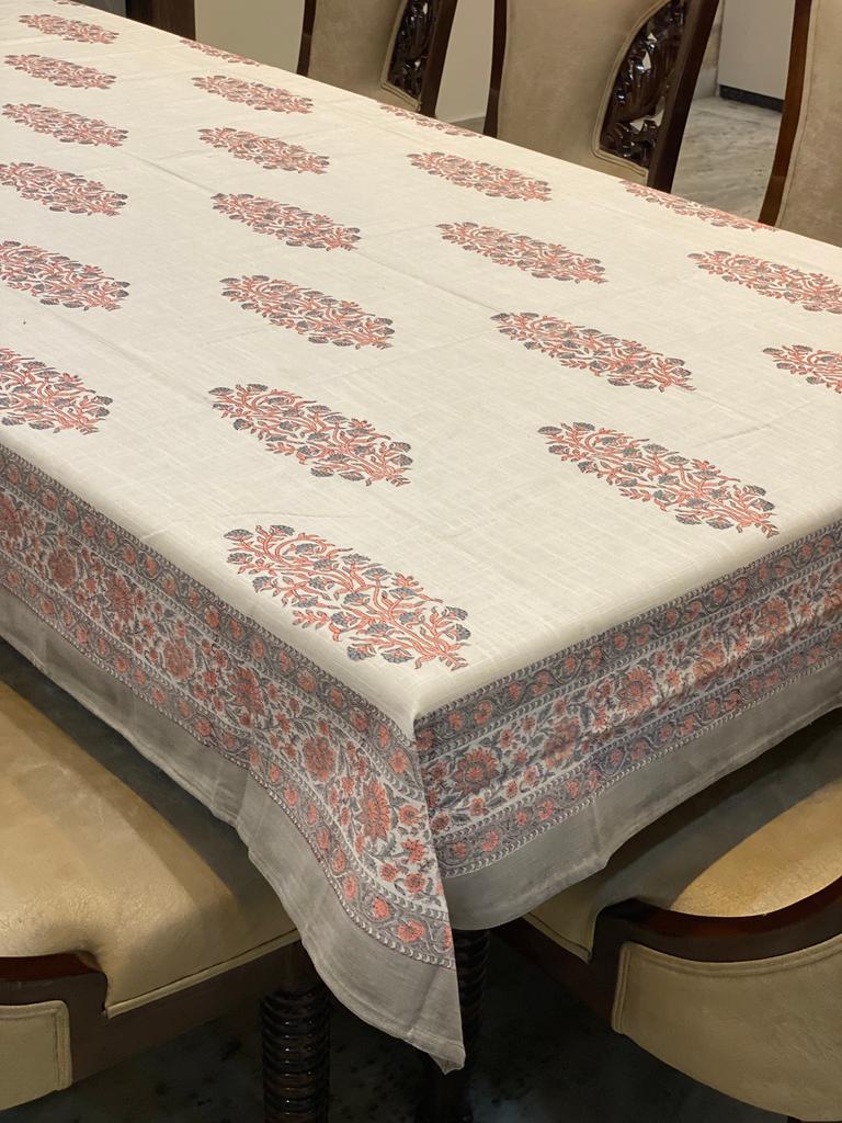 Скатерть с принтом, 4-местная (60*60 дюймов)