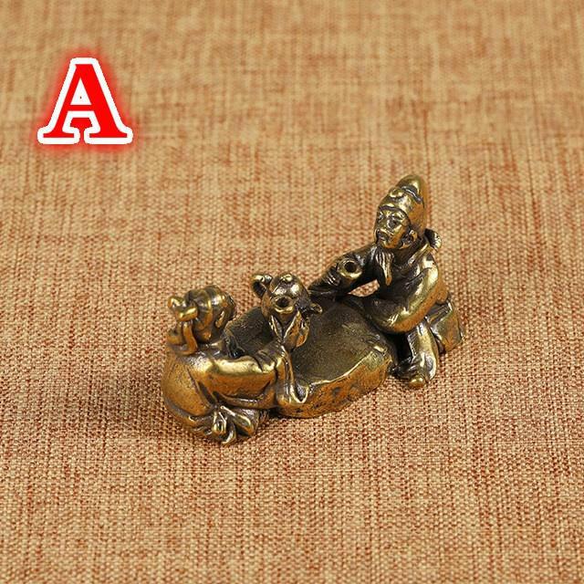 Старинная латунная фигурка старика, играющего в шахматы, каллиграфическая живопись, миниатюрные фигурки, украшения для чайного столика, ремесла, аксессуары, чистая медь