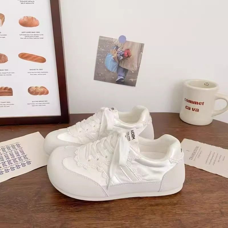 High-value niche sweet casual tablet women's new little white shoes women's versatile skirt