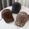 Унисекс Кепка Женская Осенне-Зимняя с Леопардовым Принтом Бейсболка Уличная Теплая Плюшевая Кепка для Мужчин