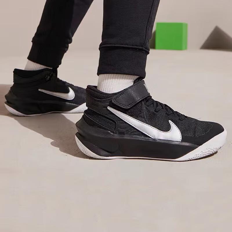 Nike Team Hustle D10 FlyEase GS Black Metallic Silver Kids Sneakers Volt White DD7303-004