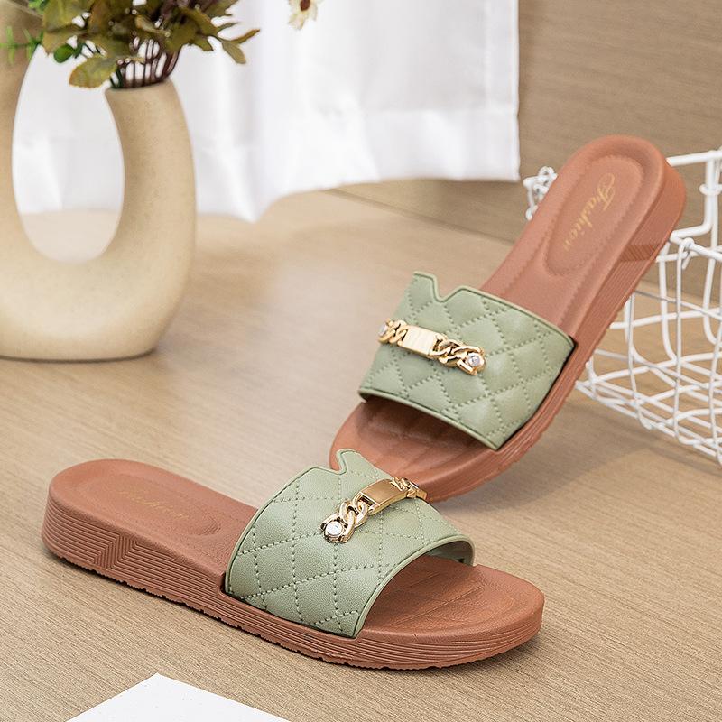 Модные женские тапочки из ПВХ-материала Trend Square Button Style Quality Sllides Woman Sandals Tranparwnt с дешевой ценой