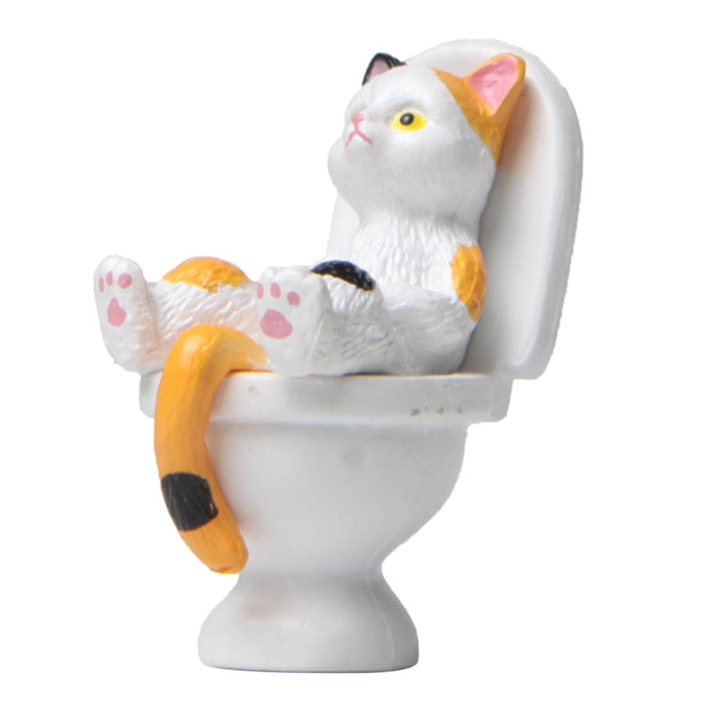 Resin Cat On Toilet Landscaping Ornaments Cartoon Animal Figurine for Home Decorations Desktop Mini Garden Accessories