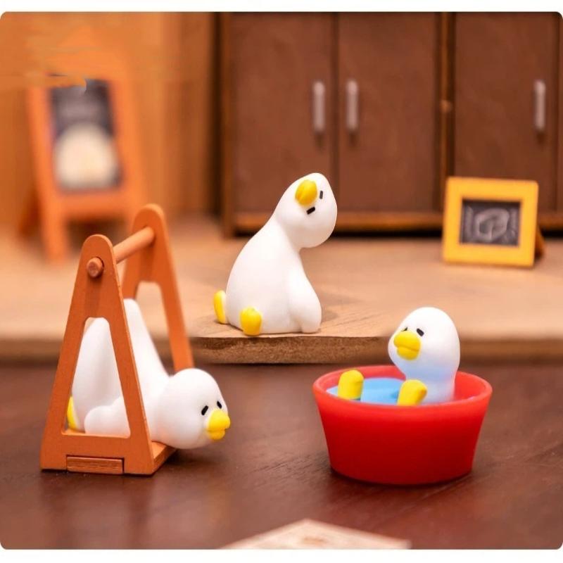 7PCS Miniature Duck Ornaments Lovely Tiny Duck Figurine Toys Lightweight Small Decor for Dollhouse Kids Birthday Party Gifts