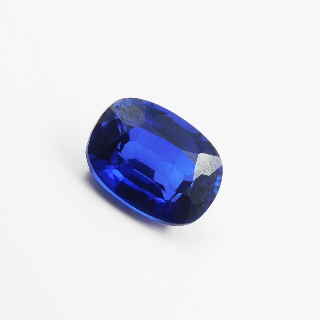 Natural Blue Tanzanite Loose Gemstone 7.90 ct Cushion Cut for Jewelry Making and Gem Collections