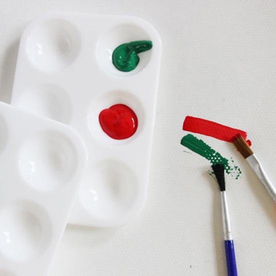 10Pcs White Plastic Paint Tray Palettes 6 Holes Thickened Art Classes DIY Crafts Watercolor Palette Color Mixing Art Painting Tray