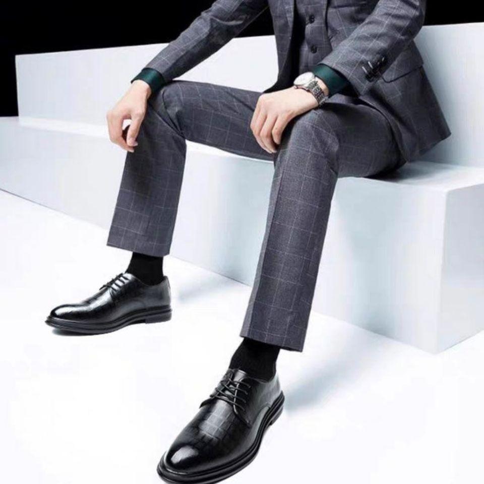 Официальная кожаная обувь. Мужская новая деловая повседневная кожаная мужская обувь. Мягкая подошва с мягкой поверхностью. Корейский стиль. Британская обувь.