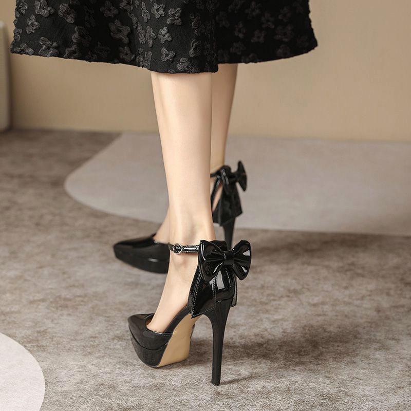 Одно слово на высоком каблуке женские 2025 новые водонепроницаемые туфли с бантом черные профессиональные одинарные туфли с острыми шпильками сандалии