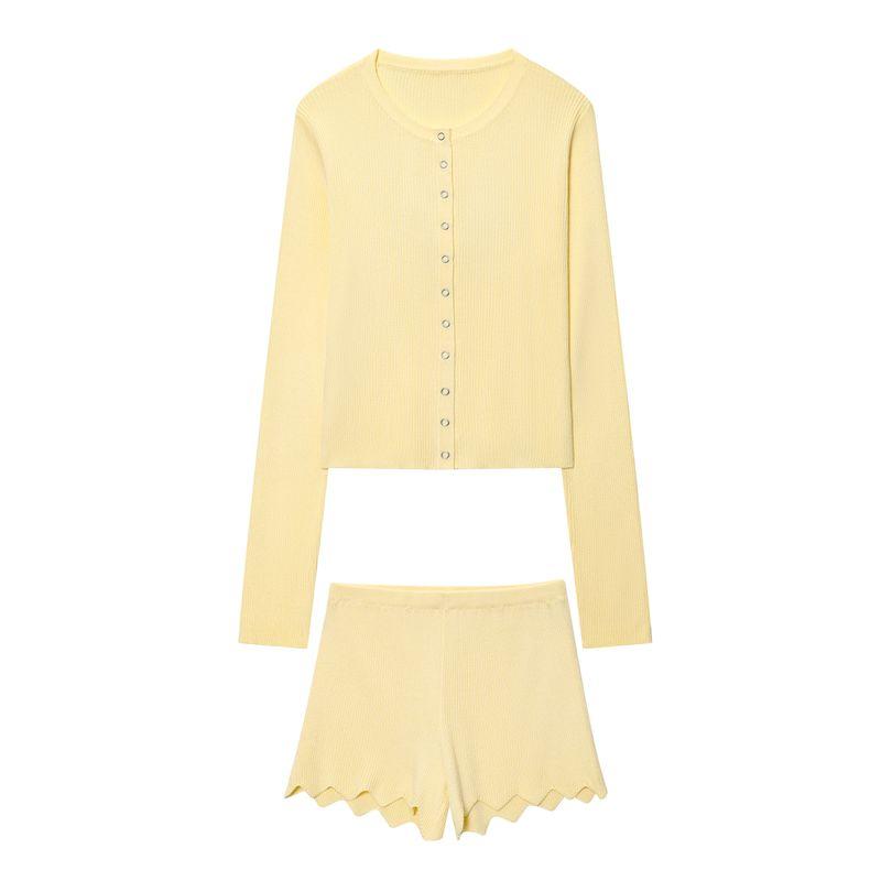 Zbzr Spring New Women Clothes Western Style Fashion Single-Breasted Knitted Long Sleeve Finger Fit Design Top Casual Shorts