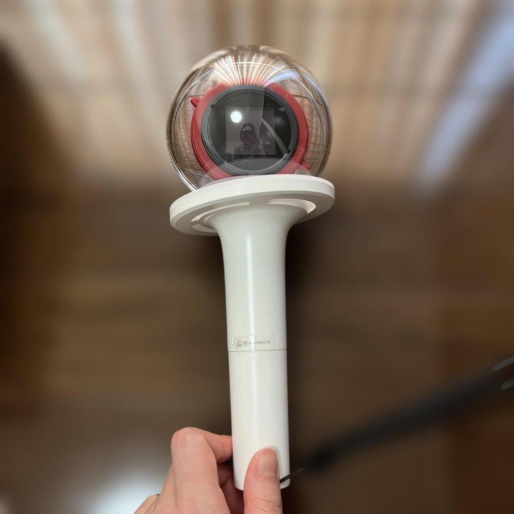 [Б/У] Официальный лайтстик Stray Kids версии 2