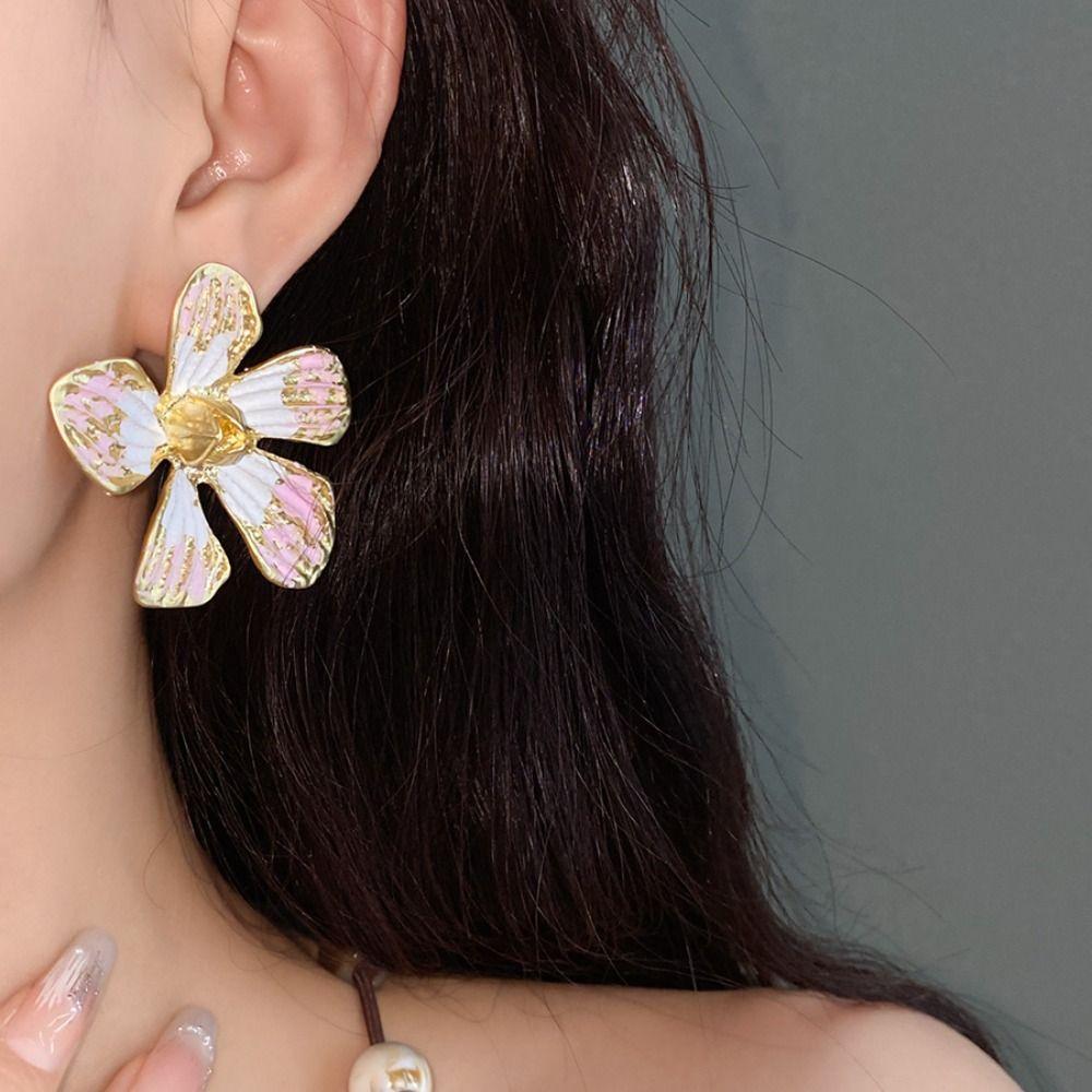 Exquisite Oil Drop Flower Ear Studs Baroque Korean Style Earrings Enamel Flower Earrings Girls