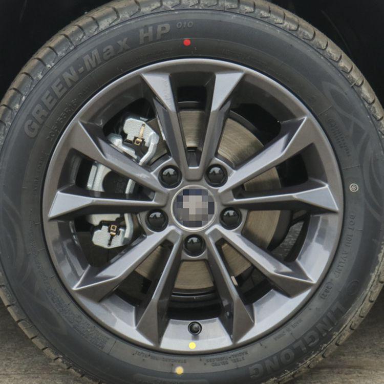 Совместимо с BYD Qin EV и Qin Plus DMMI, литыми дисками Qin Plus EV 16" и 17", а также запасными шинами.