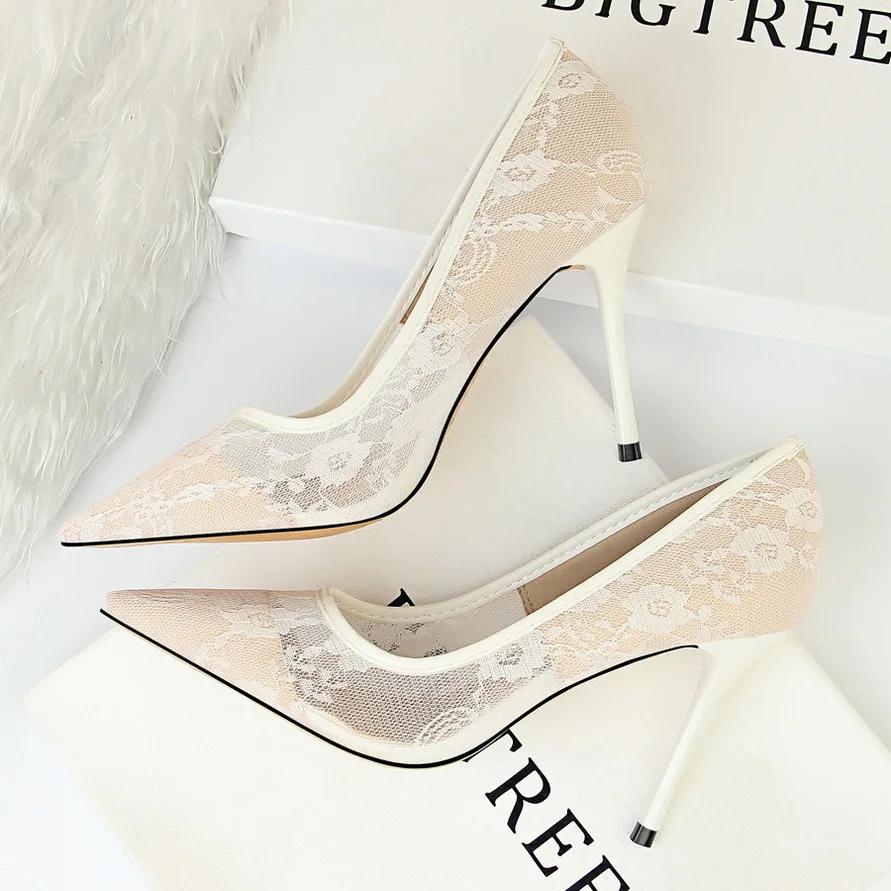 Fashion Women Fashion Sexy Pumps High Heels Shoes Female Sexy Wedding Shoes Ladies Stiletto Women New Pointed Toe Mesh Hollow Lace Heels