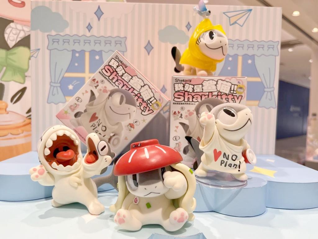 Новая оригинальная фигурка Sharkitty Серия Ver.1 с флоковым покрытием Кавайное животное Коробка-сюрприз Декор для стола Украшение Подарок на день рождения