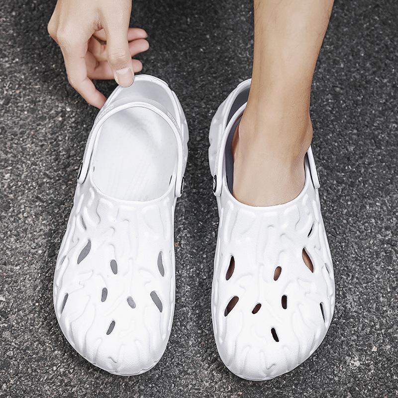 Large Size 49 Hole Shoes Men's Summer Wear Men's Bag Head Slippers Stepping On Shit Feeling Driving Outdoor Fashion Beach Shoes