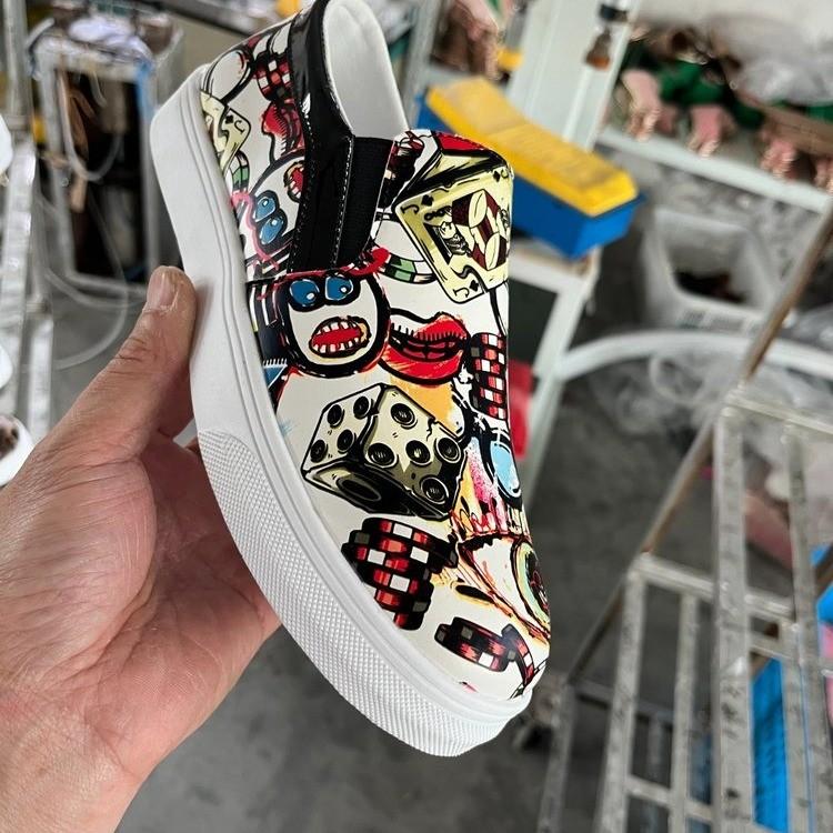 Обувь для женщин 2024 года, женская вулканизированная обувь с леопардовым принтом, осенняя обувь для прогулок на открытом воздухе, женские удобные кроссовки без застежек