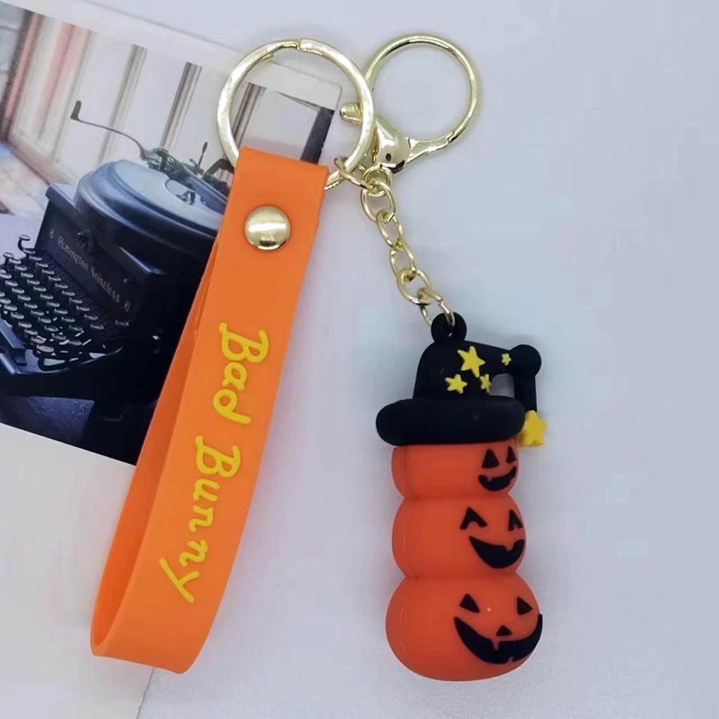 New Halloween Pumpkin Keychain Bag Car Keychain with Gift Personalized Gifts Y2k Fashion Toys Anime Cartoon Frind Kawaii Cute
