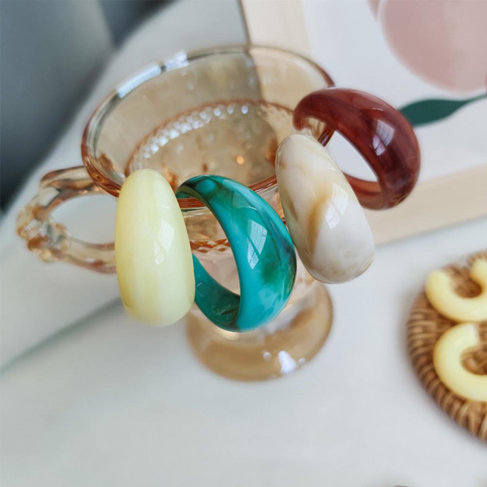 Подарки для девочек Серьги-кольца из смолы в винтажном стиле с геометрическим узором Прозрачные серьги в форме буквы C Акриловые серьги