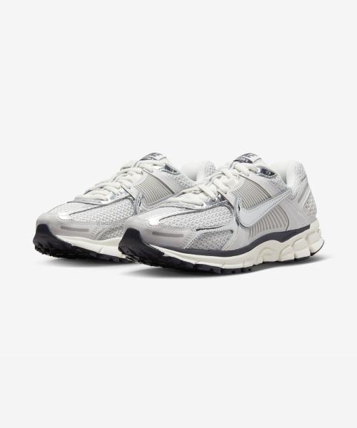 Nike Zoom Vomero 5 W - Photon Dust:Футбольное поле:Паруса:Хром (ФД0884-025)