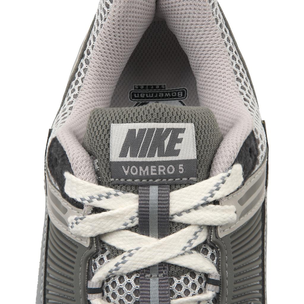 Nike Кроссовки унисекс Air Zoom Vomero 5 Light Iron Ore Серый металлик-серебристый Photon-Dust FD0791-012