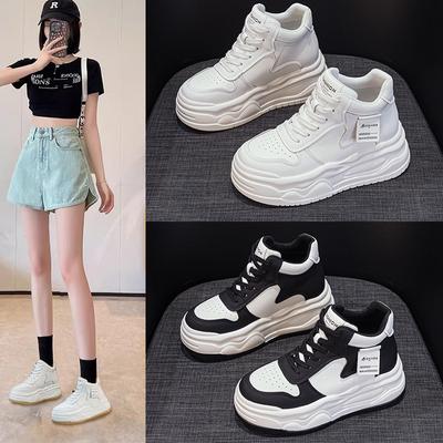 Маленький человек толстоподошвенные увеличивающие рост маленькие белые туфли женские лето 2025 новые популярные универсальные повседневные кеды сетчатые дышащие женские туфли