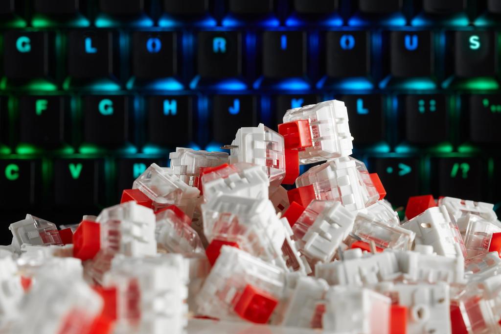 Glorious Kailh Linear Key Switches, Red, 3-Pin, 120-Piece Hot-Swap Compatible with Gaming Mechanical Keyboards