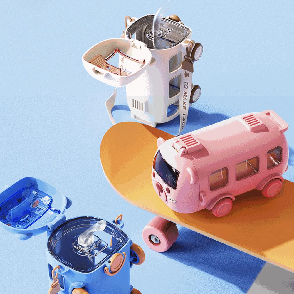 Детская бутылка для воды в виде автобуса 16 унций, автомобильная чашка для воды с соломинкой и ремешком, герметичная, съемная бутылка для воды-игрушка в виде автобуса для школы, спорта, путешествий