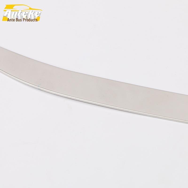 Совместимая накладка на передний бампер и защита от царапин для 17 новых моделей Reina - Включает яркую полосу центральной решетки