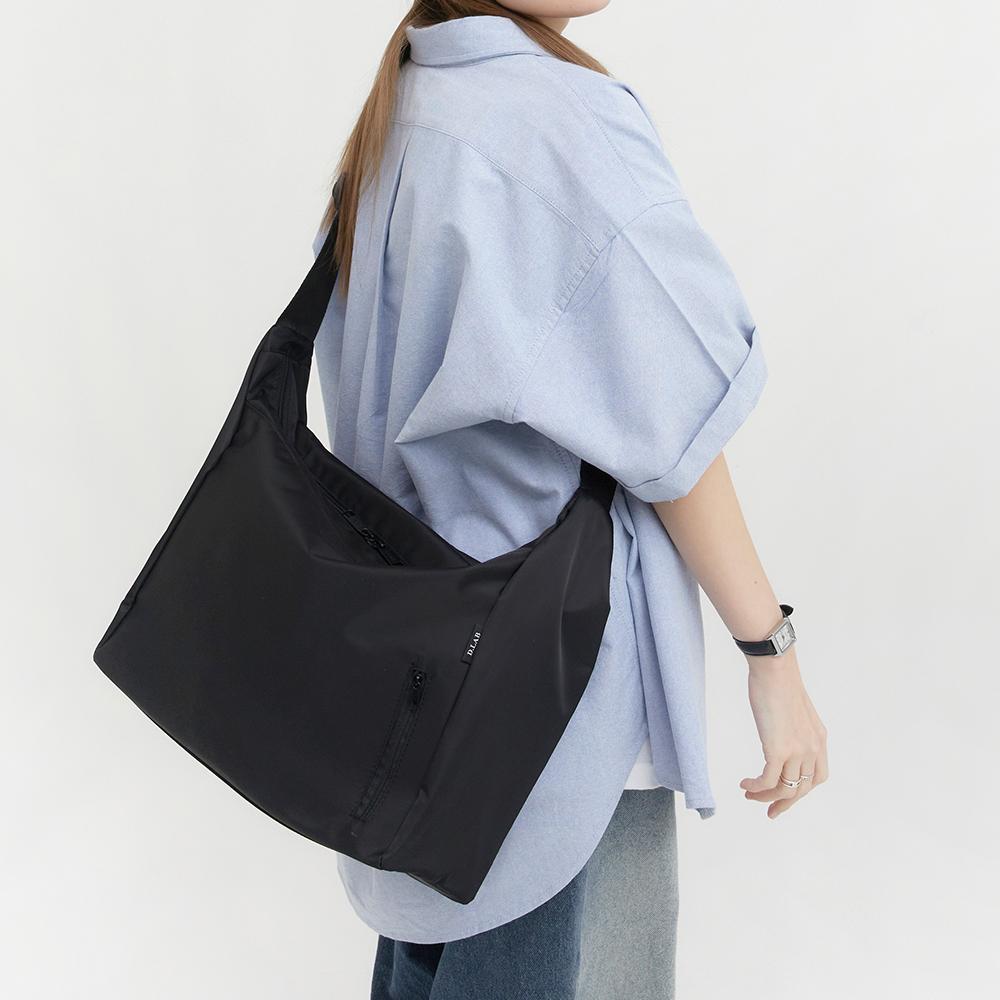 Сумка через плечо D.Lab Joy Messenger из нейлона - 2 типа