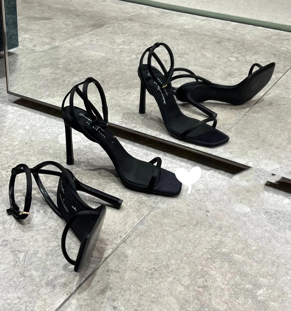 Модные роскошные туфли Huaxia New Square Headed с открытым носком на высоком каблуке 2024 года, женские смелые и элегантные босоножки на тонком каблуке