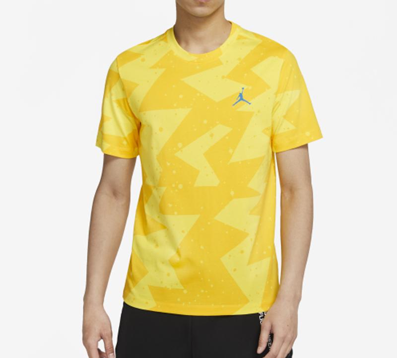 Jordan T Shirts Men's Yellow Crew Neck Moderate Straight Fit CJ6216-728