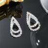 Европа и Соединенные Штаты Простые дикие серьги в форме капли Серьги с улучшенным чувством нишевого дизайна Женские серьги со стразами