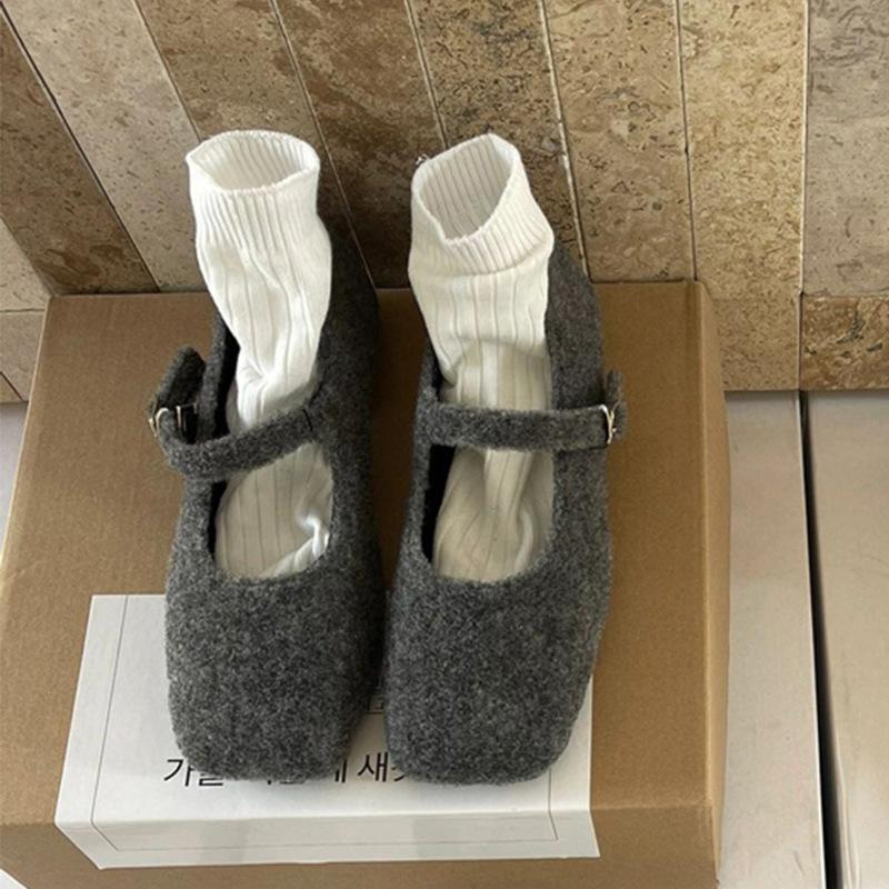 Абсолютно! Туфли Мэри Джейн Женские 2025 Новые Ретро Квадратный Носок Мелкий Вырез Мягкая Подошва с Юбкой Французский Вечерний Стиль Мао Мао Одинарные Туфли