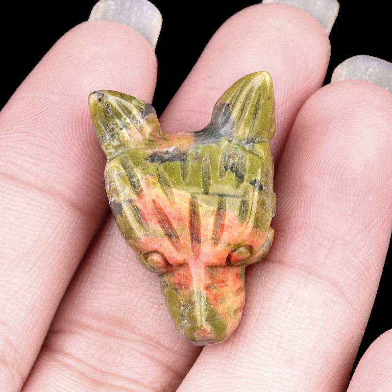 1Pc Mini Reiki Healing Crystal Carved Wolf Head Shape Ornament Decoration, Energy Natural Stone Amethyst Jade Agate Sodalite Gems Home Decor Jewelry