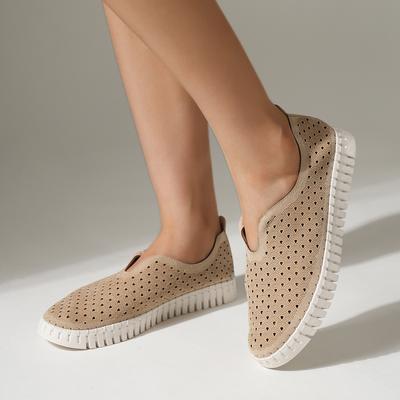 Повседневные кеды на толстой подошве большого размера для женщин для внешней торговли универсальны и дышащие, с перфорацией, носить с маленькими белыми кедами
