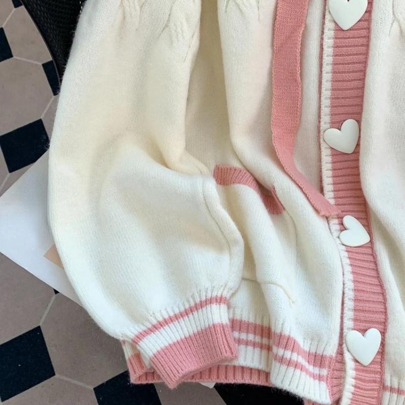 Женский кардиган с пуговицами в форме сердца и капюшоном, осенний узор с нитками, свободные повседневные топы, бежевый контрастный свитер