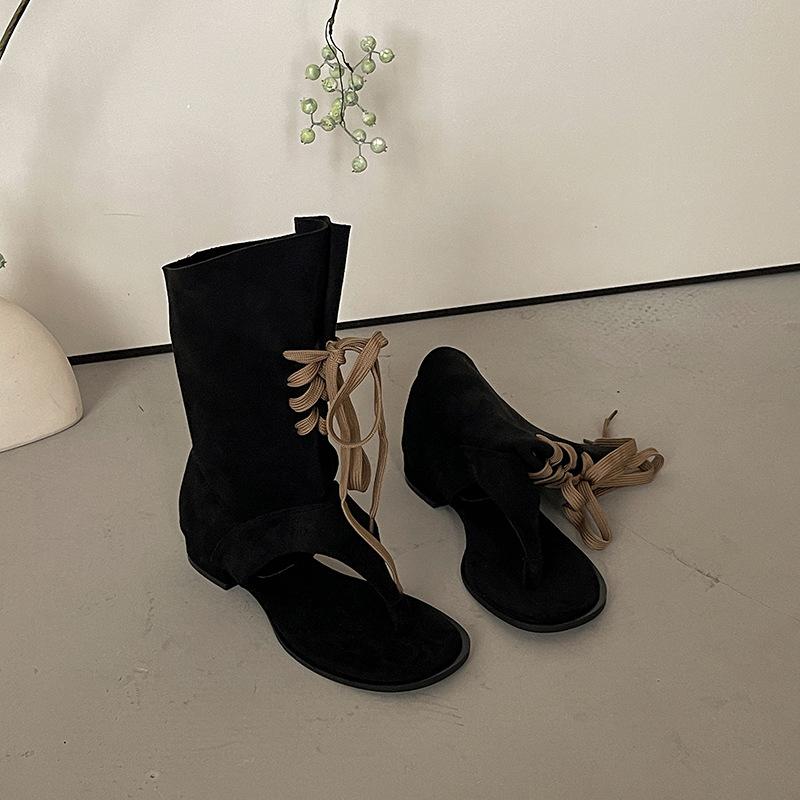 Универсальное нишевое чувство дизайна Французская мода носок крутые ботинки женские 2025 лето новые шнуровка толстый каблук тонкие сандалии