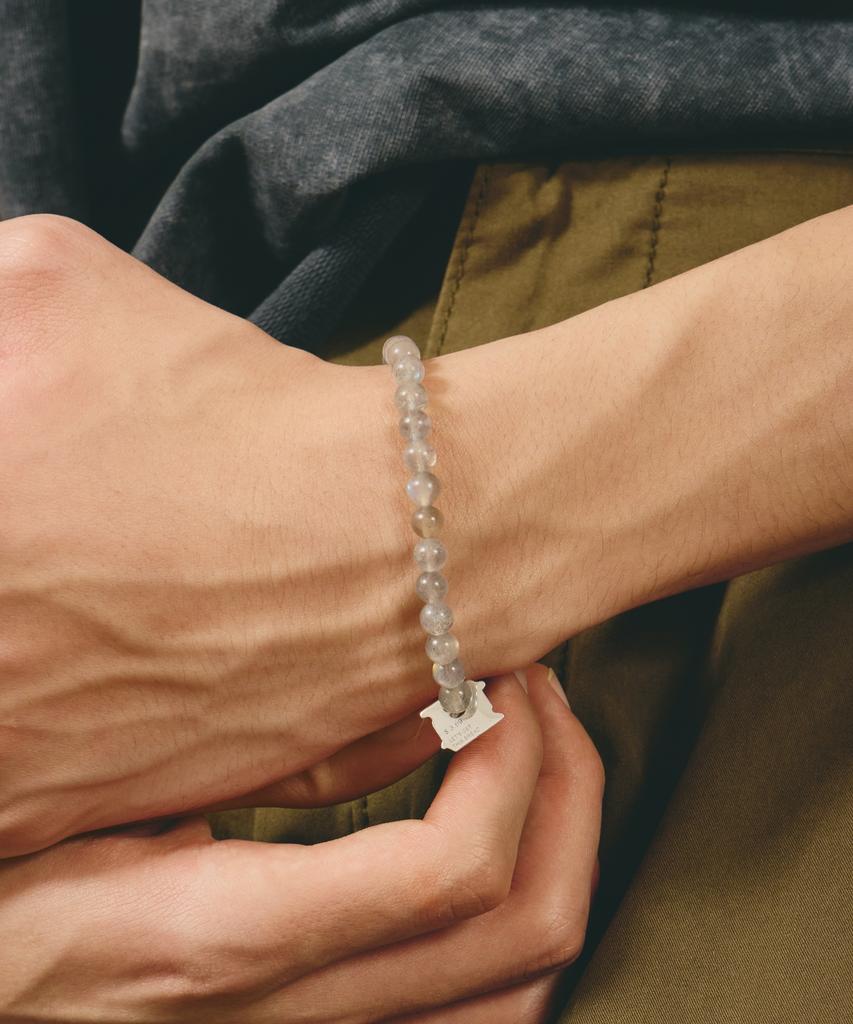 Серебряный зажим для хлеба Maz Браслет с бусиной из лунного камня