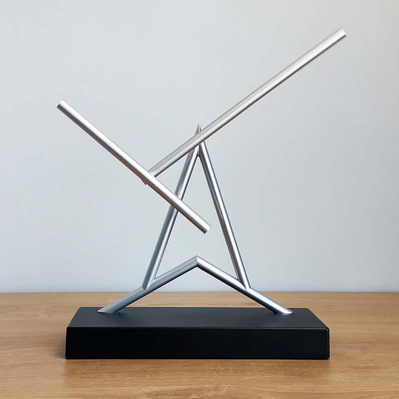 Креативный антигравитационный маятник Ньютона: Хаотический маятник Железного человека, украшение для новоселья или бизнес-подарок